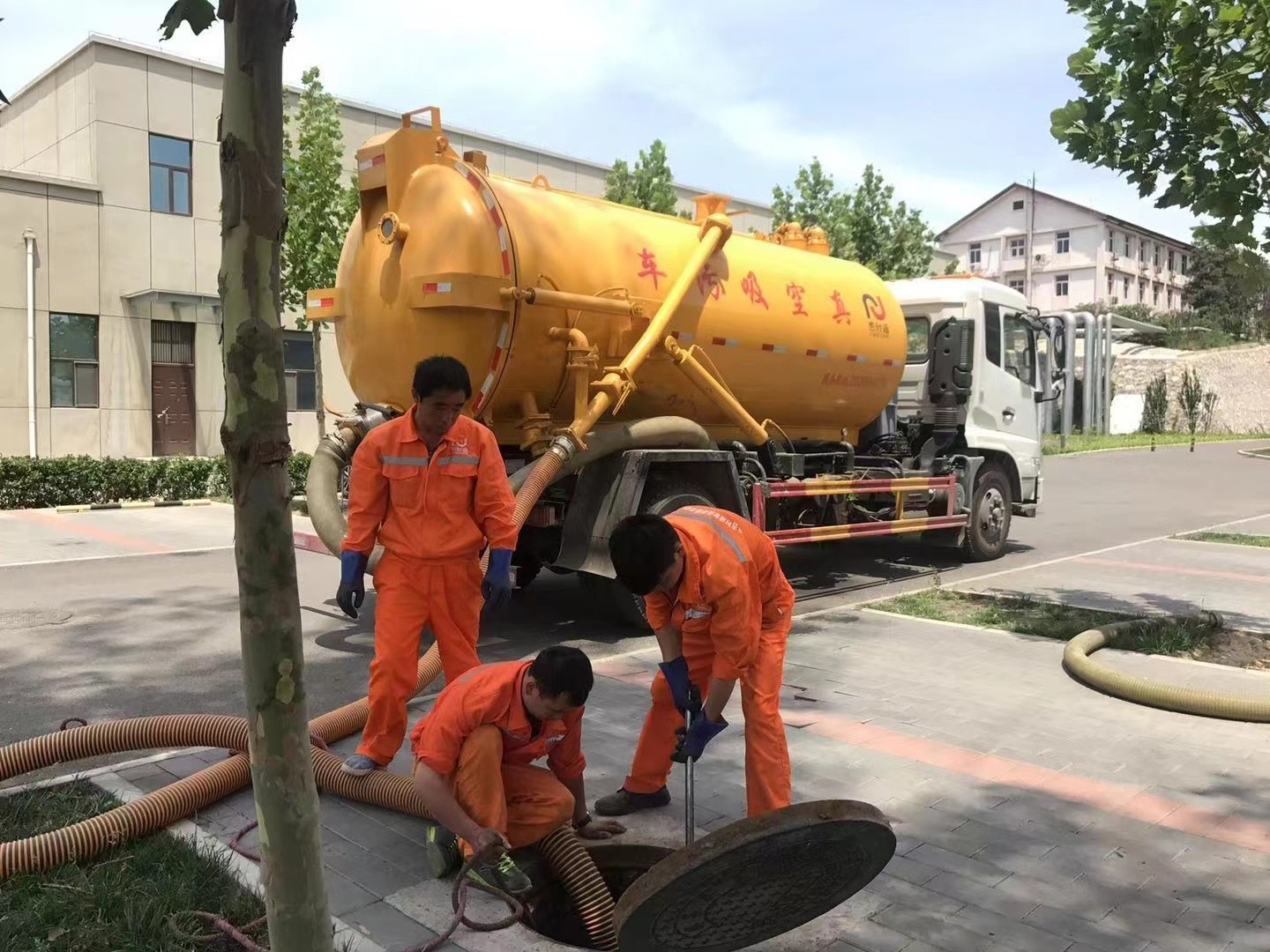 崇义化粪池清理与5-8吨吸粪车施工效率分析